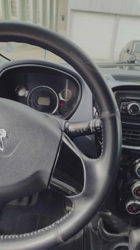 Peugeot iOn | Mobile.bg    17