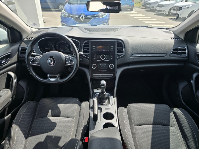 Renault Megane 1.3 Tce, снимка 8 - Автомобили и джипове - 46389014
