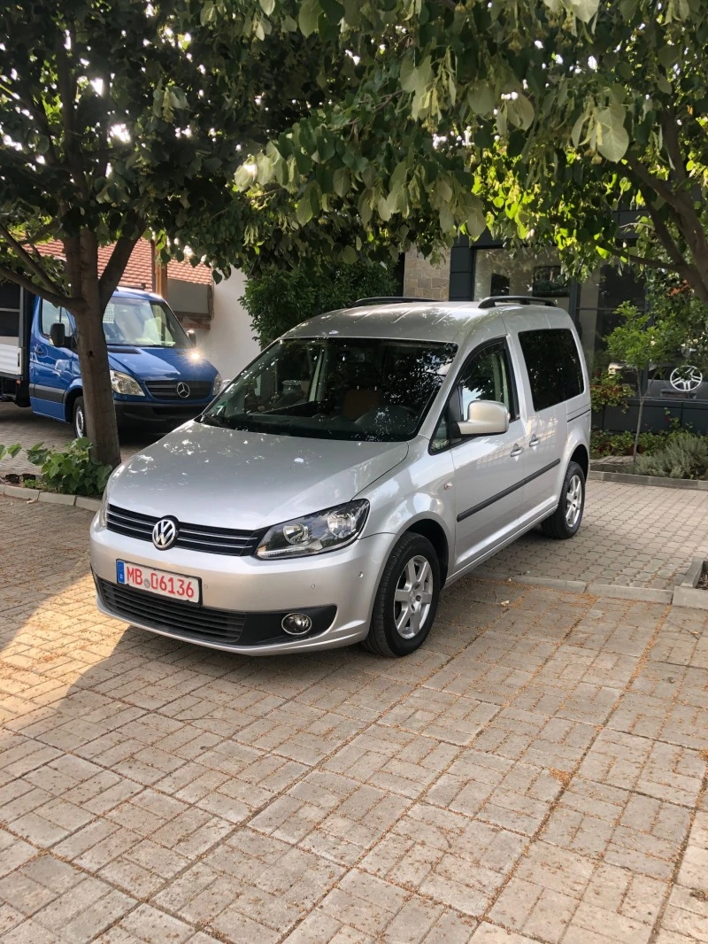 VW Caddy Jako, снимка 1 - Автомобили и джипове - 46400680