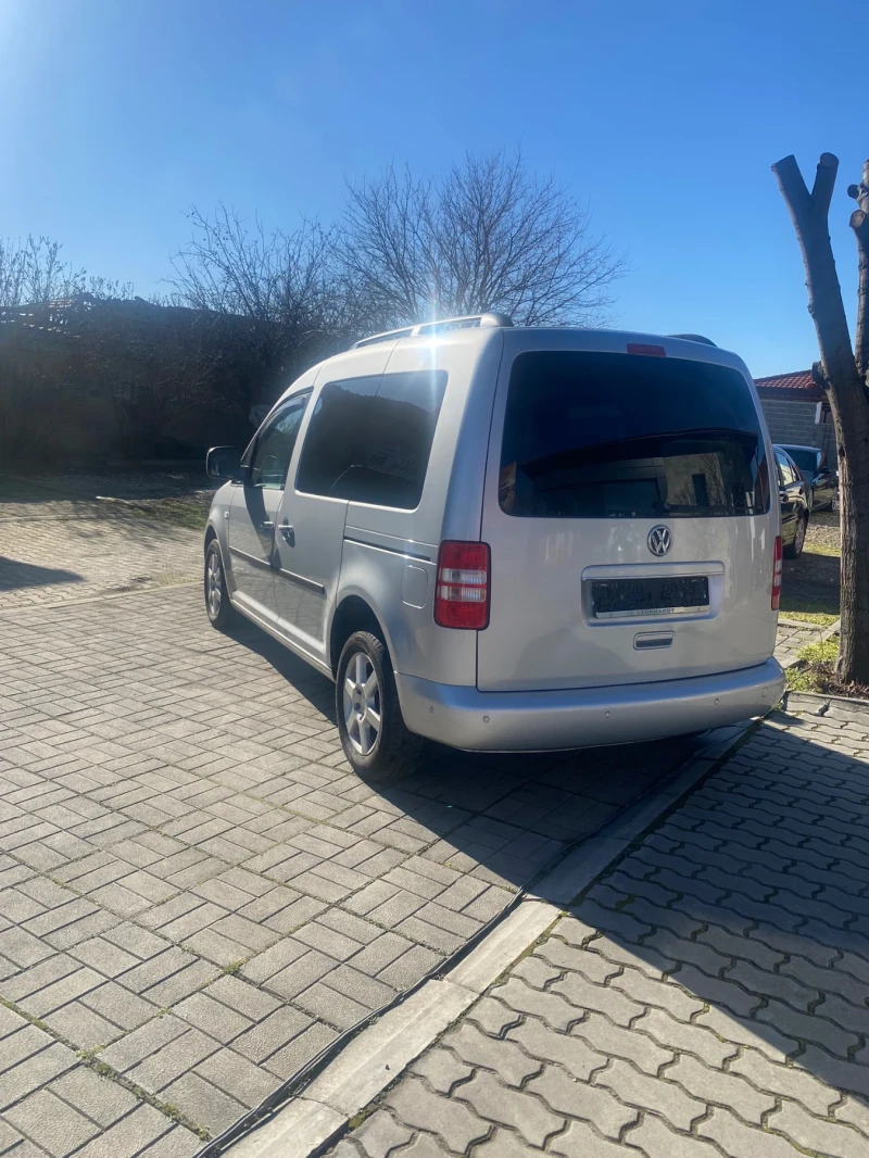 VW Caddy Jako, снимка 4 - Автомобили и джипове - 46400680