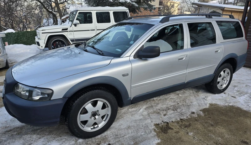 Volvo Xc70 2.4 TURBO-CROSS COUNTRY D5 AWD 4x4, снимка 2 - Автомобили и джипове - 48783254