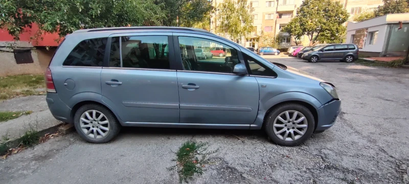 Opel Zafira, снимка 2 - Автомобили и джипове - 48833073