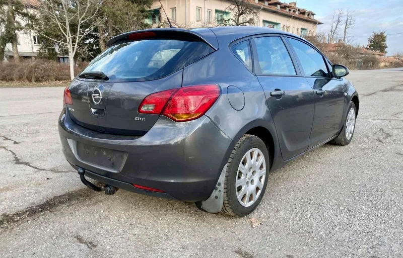 Opel Astra 1, 7 CDTI, снимка 6 - Автомобили и джипове - 49123679