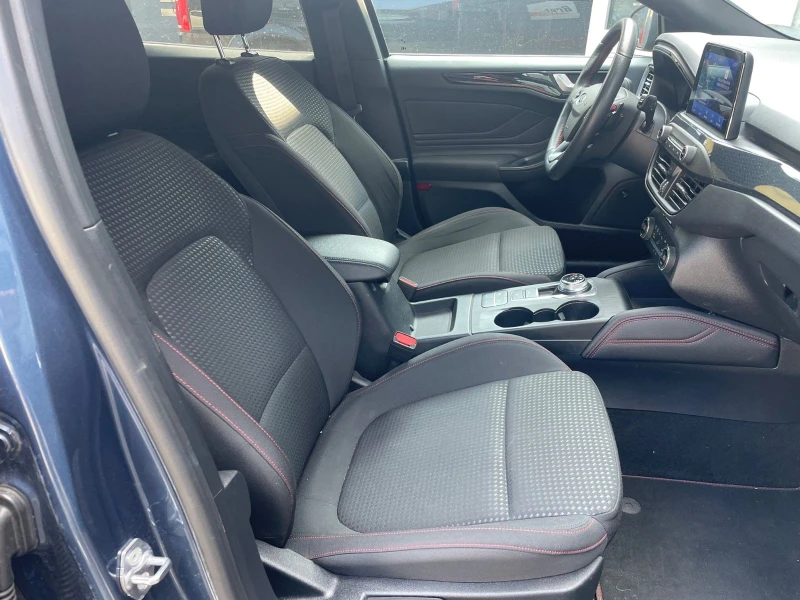 Ford Focus TURNIER/2.0/ST-LINE/150HP/LED/NAVI/CAM/125e, снимка 7 - Автомобили и джипове - 50284536