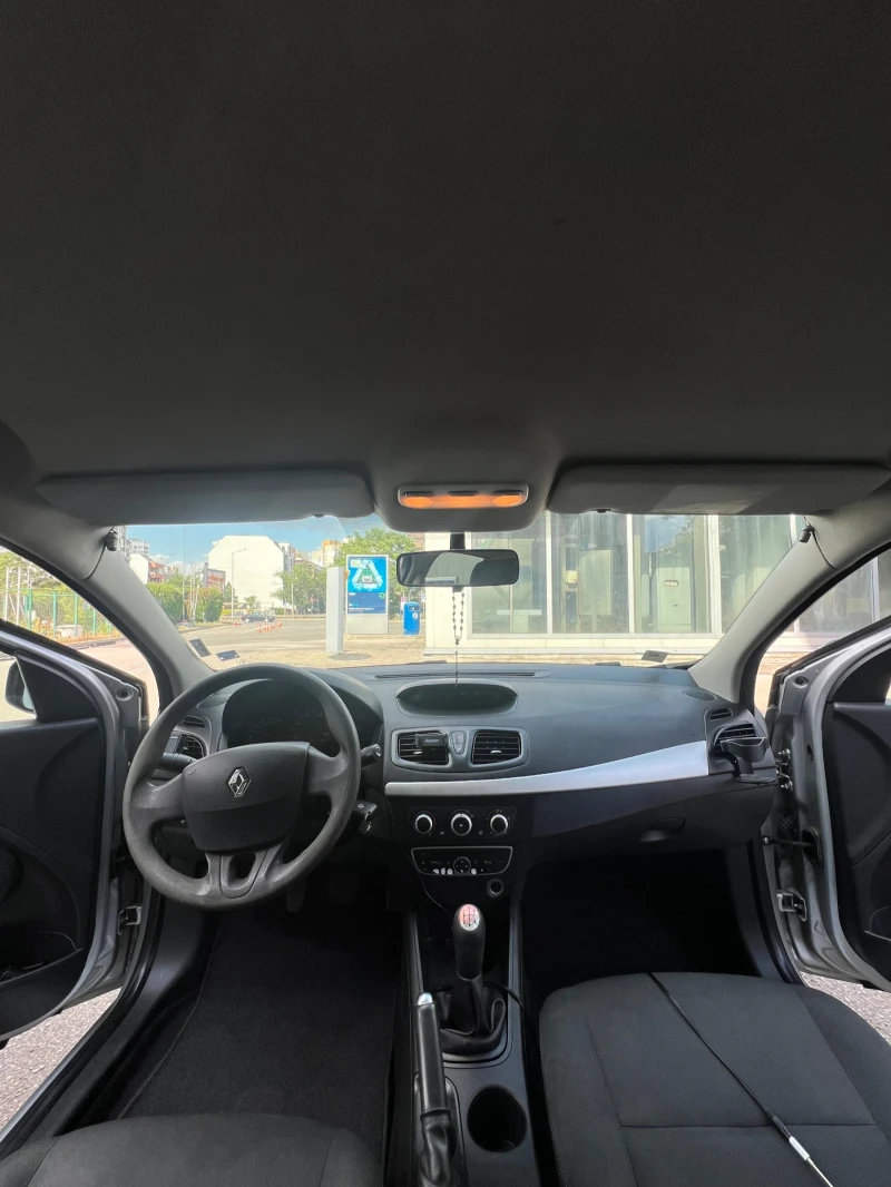 Renault Megane, снимка 9 - Автомобили и джипове - 52579438