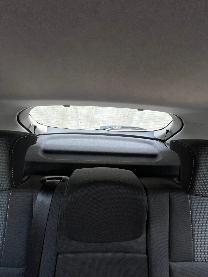 Renault Megane, снимка 14 - Автомобили и джипове - 52579438