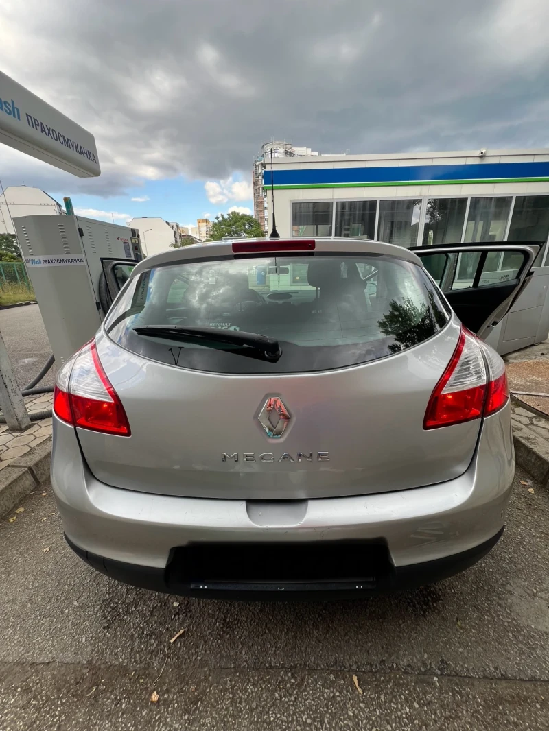 Renault Megane, снимка 2 - Автомобили и джипове - 52579438