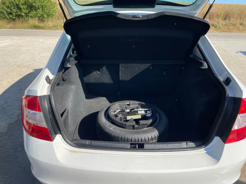 Skoda Rapid 1.4 TDI, снимка 8 - Автомобили и джипове - 51158495