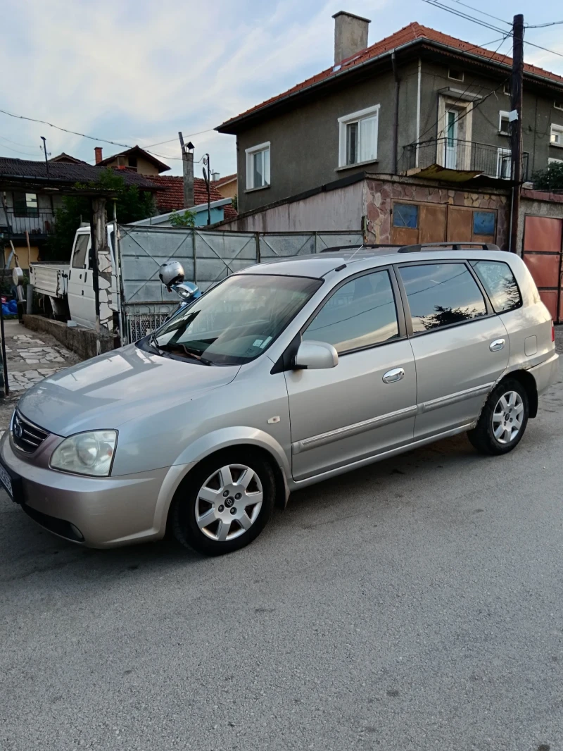 Kia Carens 2.0 CRDI, снимка 3 - Автомобили и джипове - 51603735