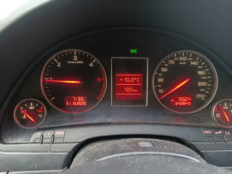 Audi A4 1.9TDI 131k.c., снимка 8 - Автомобили и джипове - 52682127