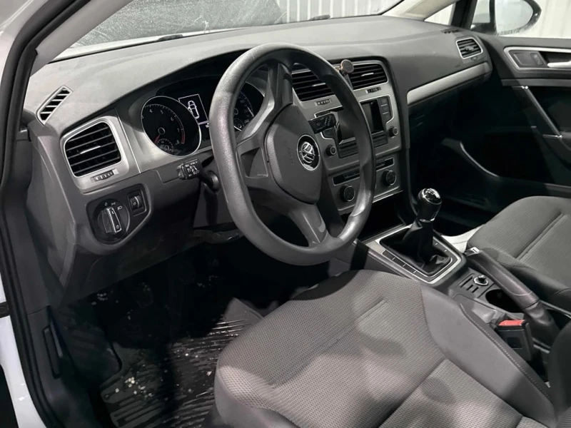 VW Golf * 5dr HB Man 1.8 TSI * CARFAX * ЦЕНА ДО БГ, снимка 7 - Автомобили и джипове - 52893426