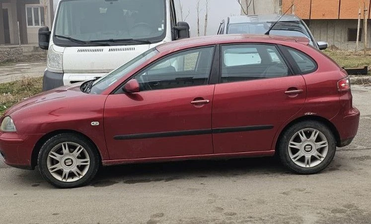 Seat Ibiza, снимка 3 - Автомобили и джипове - 49406304