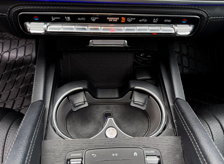 Mercedes-Benz GLE 450 4MATIC* * PREMIUM* INTELLIGENT* NIGHT* PKG* COOLED, снимка 15 - Автомобили и джипове - 53385536