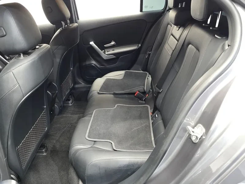 Mercedes-Benz A 220 Hatchback, снимка 11 - Автомобили и джипове - 56084187
