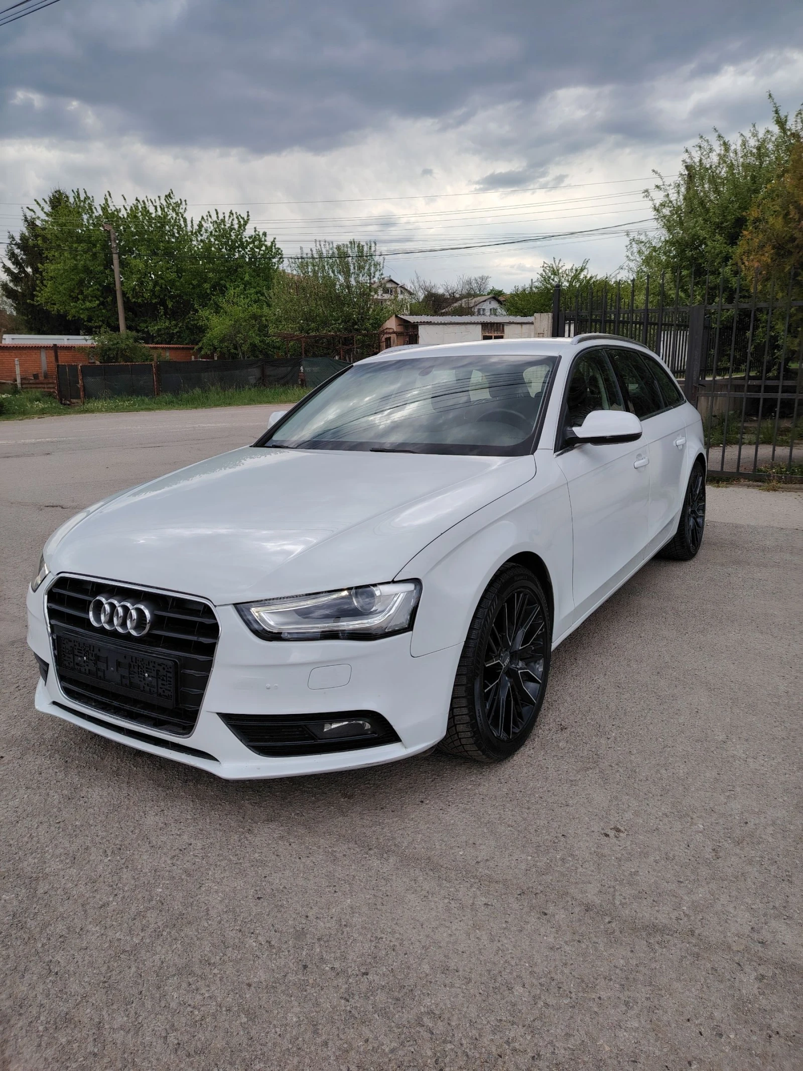 Audi A4 2.0 TDI 143 к.с АВТОМАТИК , снимка 1