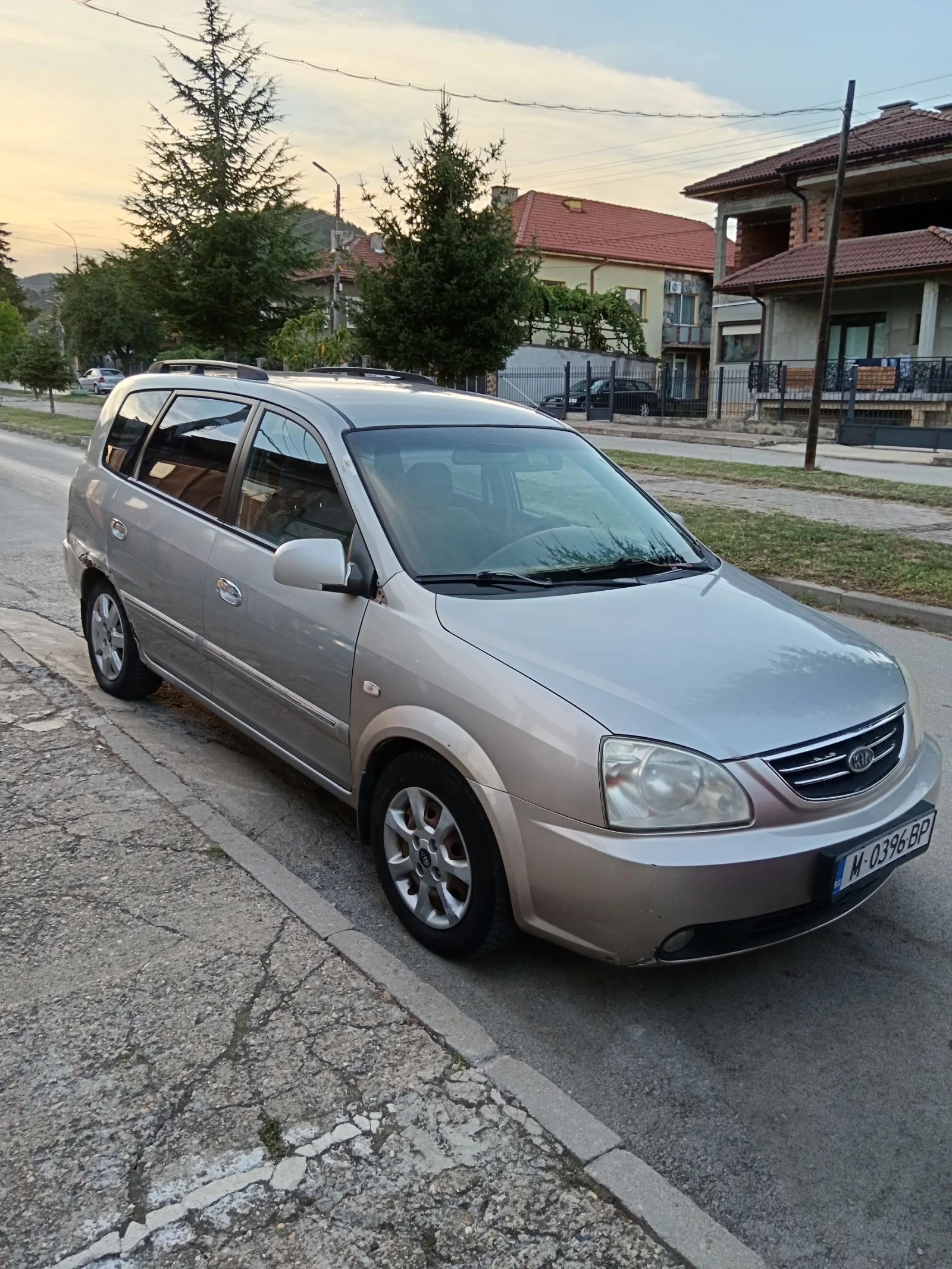 Kia Carens 2.0 CRDI, снимка 1