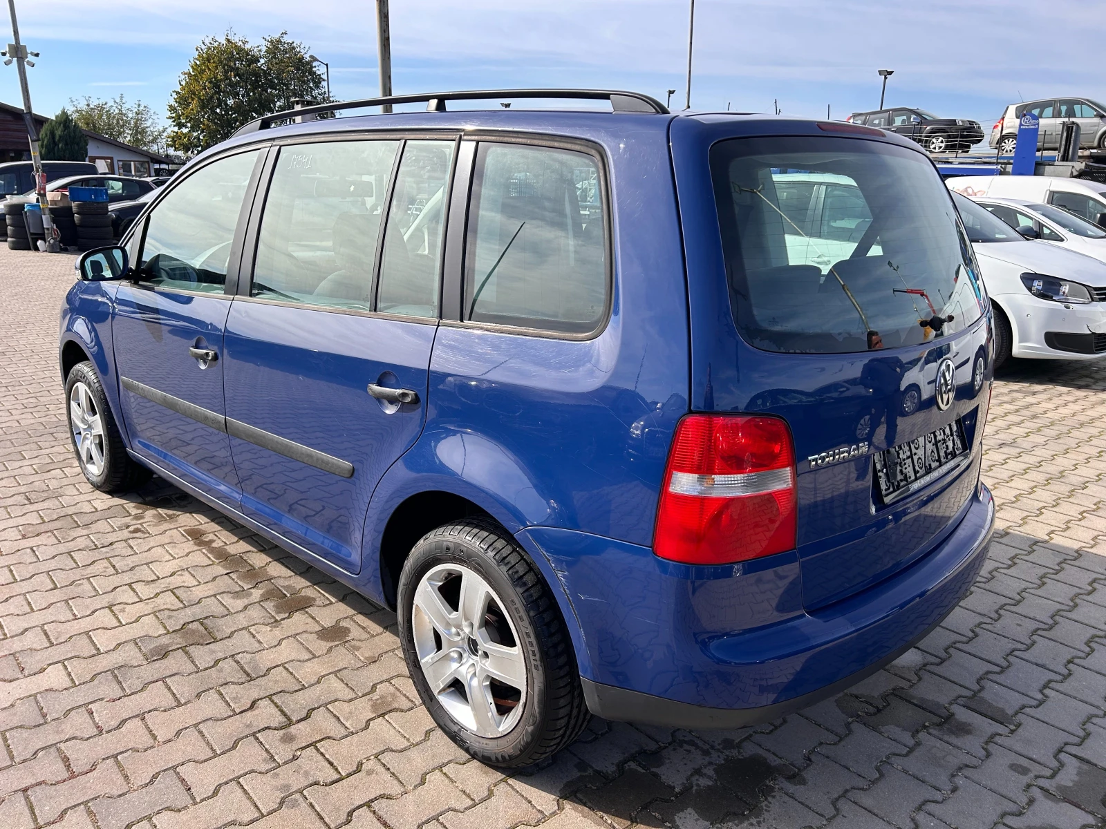 VW Touran 1.6i 6+ 1 EURO 4 ЛИЗИНГ - изображение 8