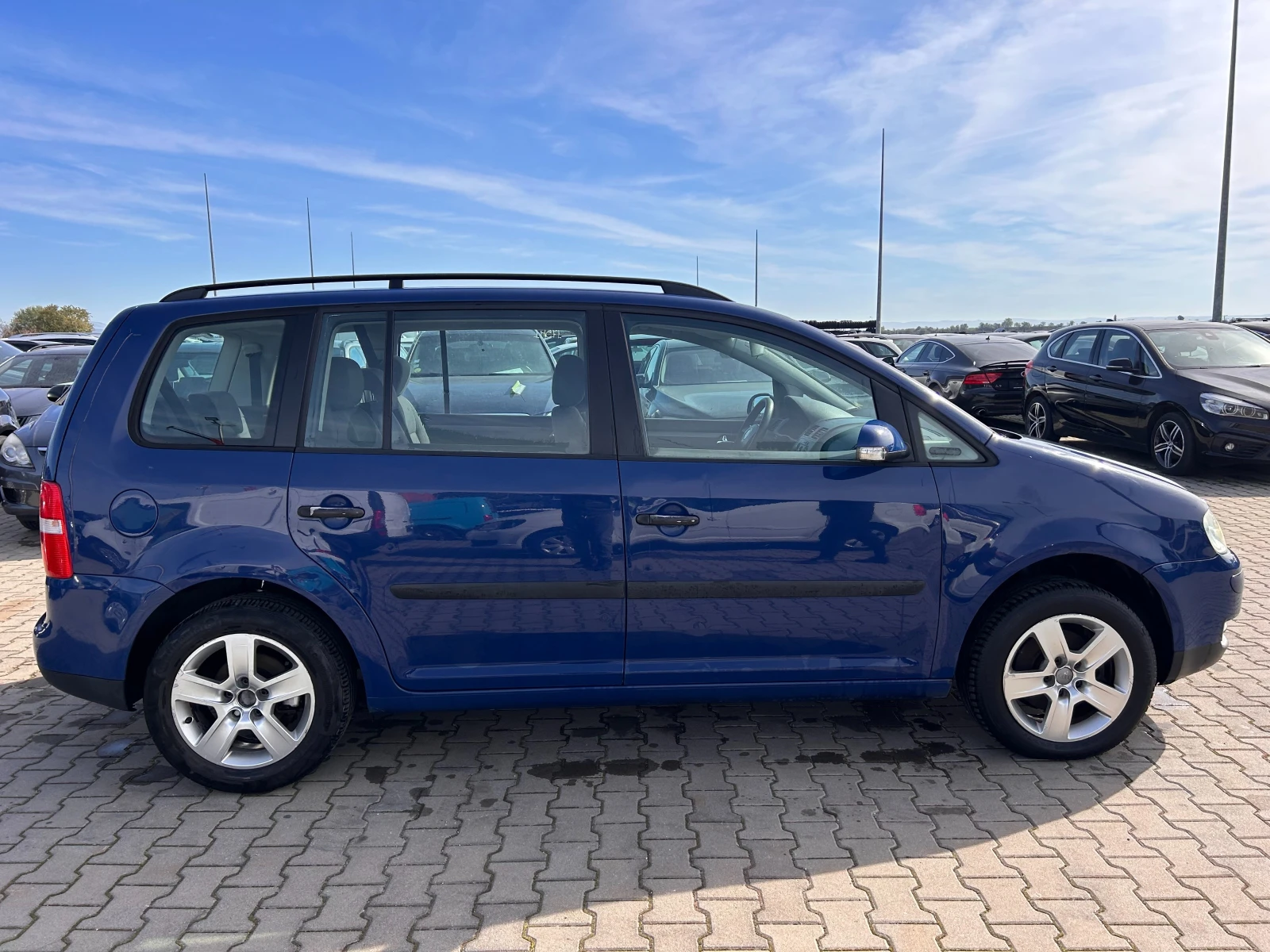 VW Touran 1.6i 6+ 1 EURO 4 ЛИЗИНГ - изображение 5