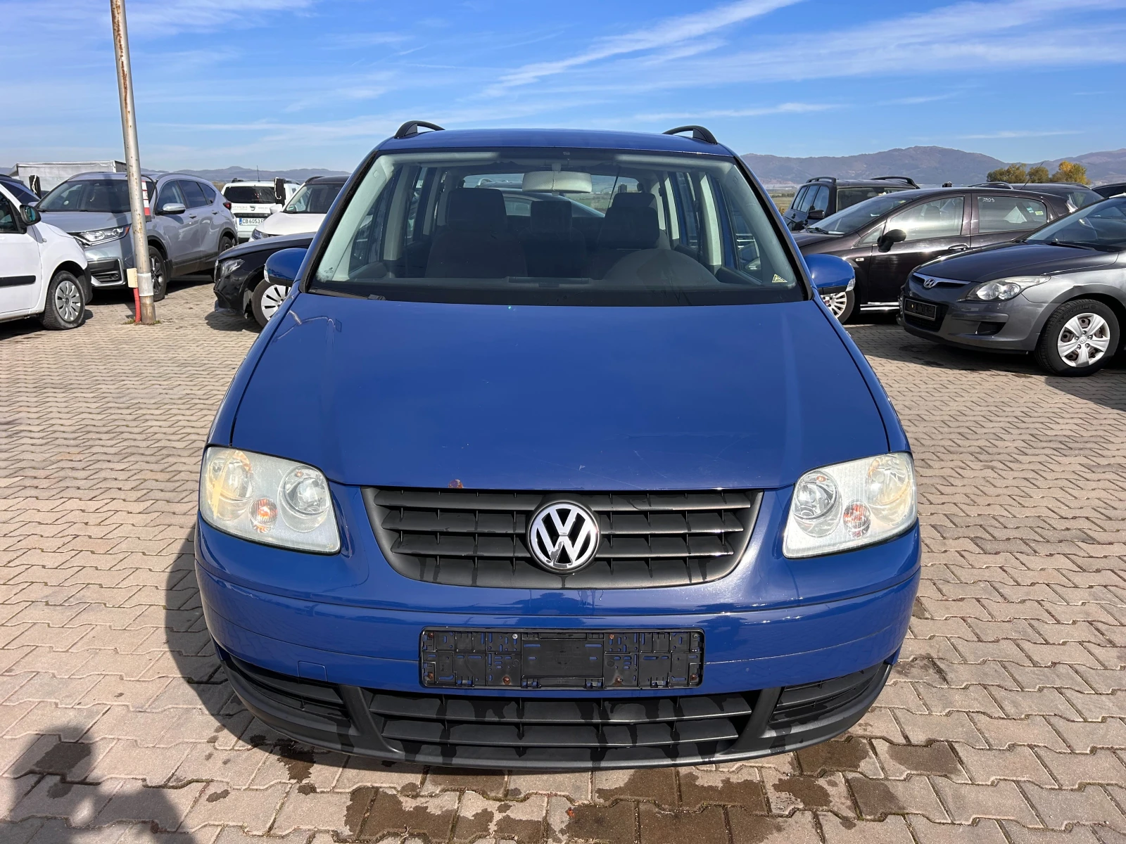 VW Touran 1.6i 6+ 1 EURO 4 ЛИЗИНГ - изображение 3