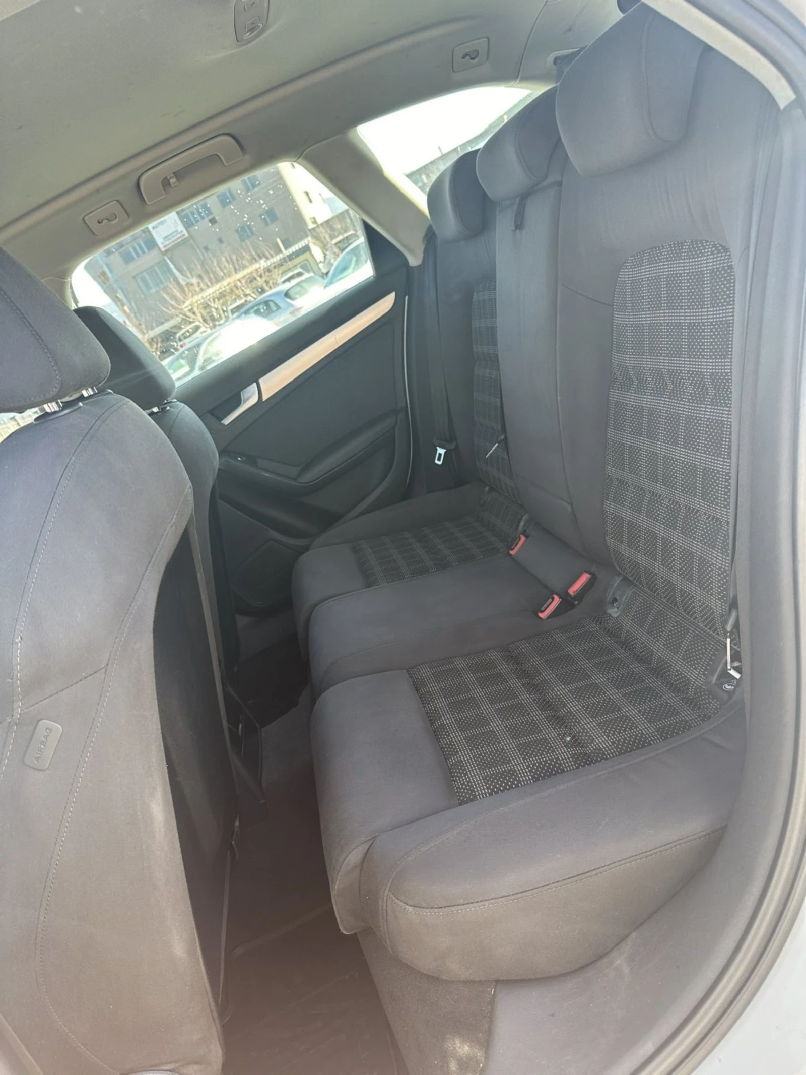 Audi A4 2.0 TDI АВТОМАТ, снимка 12 - Автомобили и джипове - 53852736