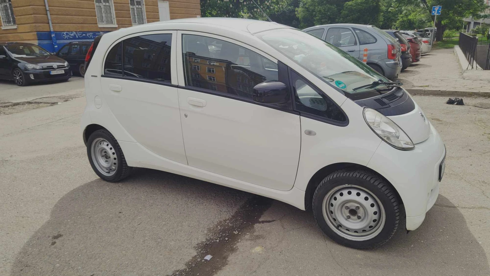 Peugeot iOn  - изображение 3