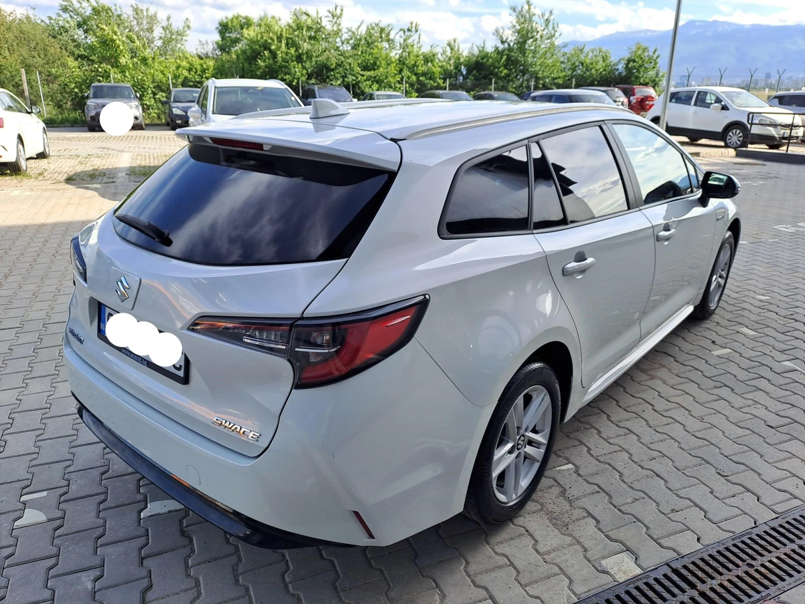 Suzuki Swace 1.8 GL+ HEV e-CVT Оферта на седмицата - изображение 4