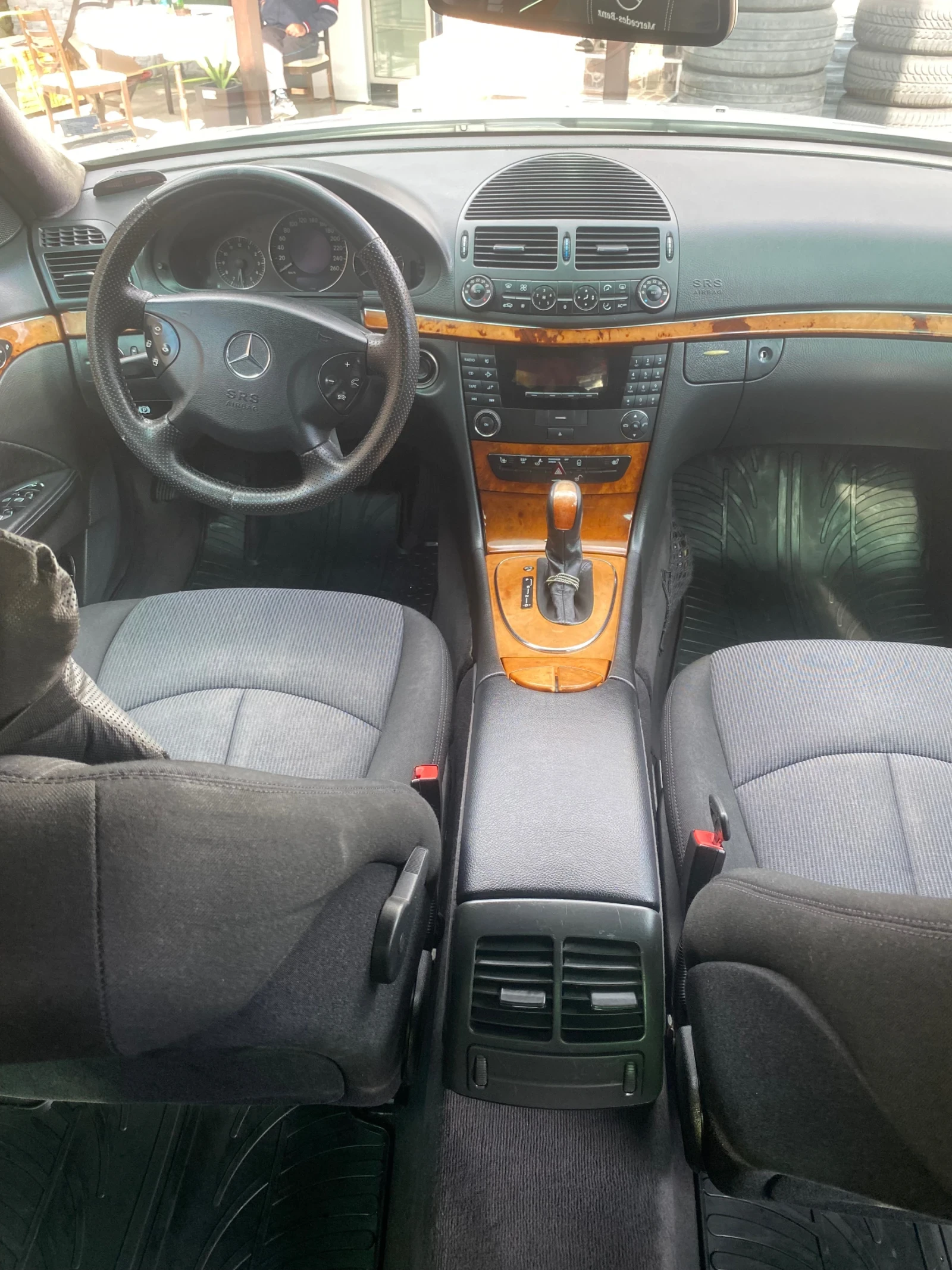 Mercedes-Benz E 220  - изображение 10