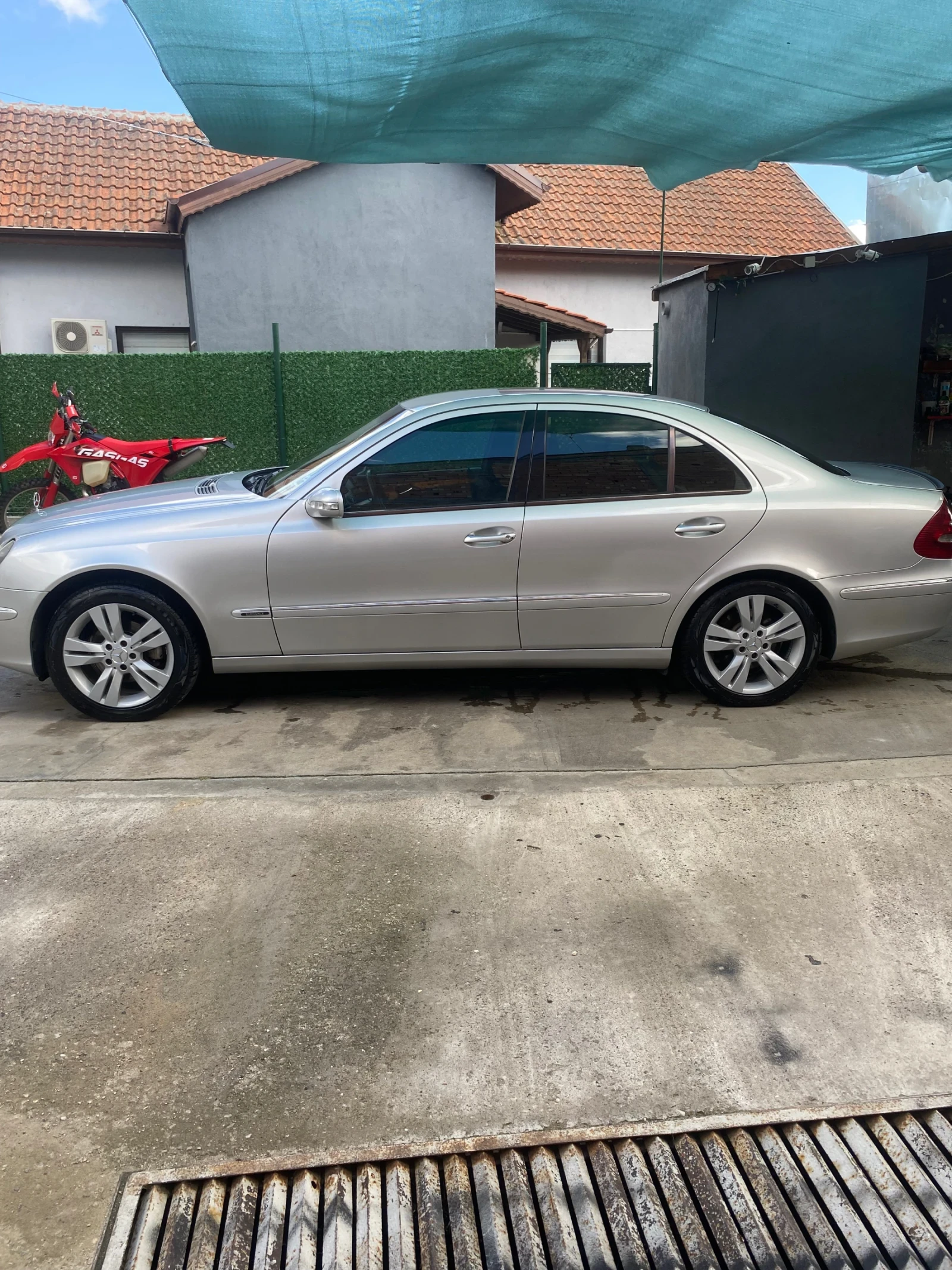 Mercedes-Benz E 220 | Mobile.bg   1