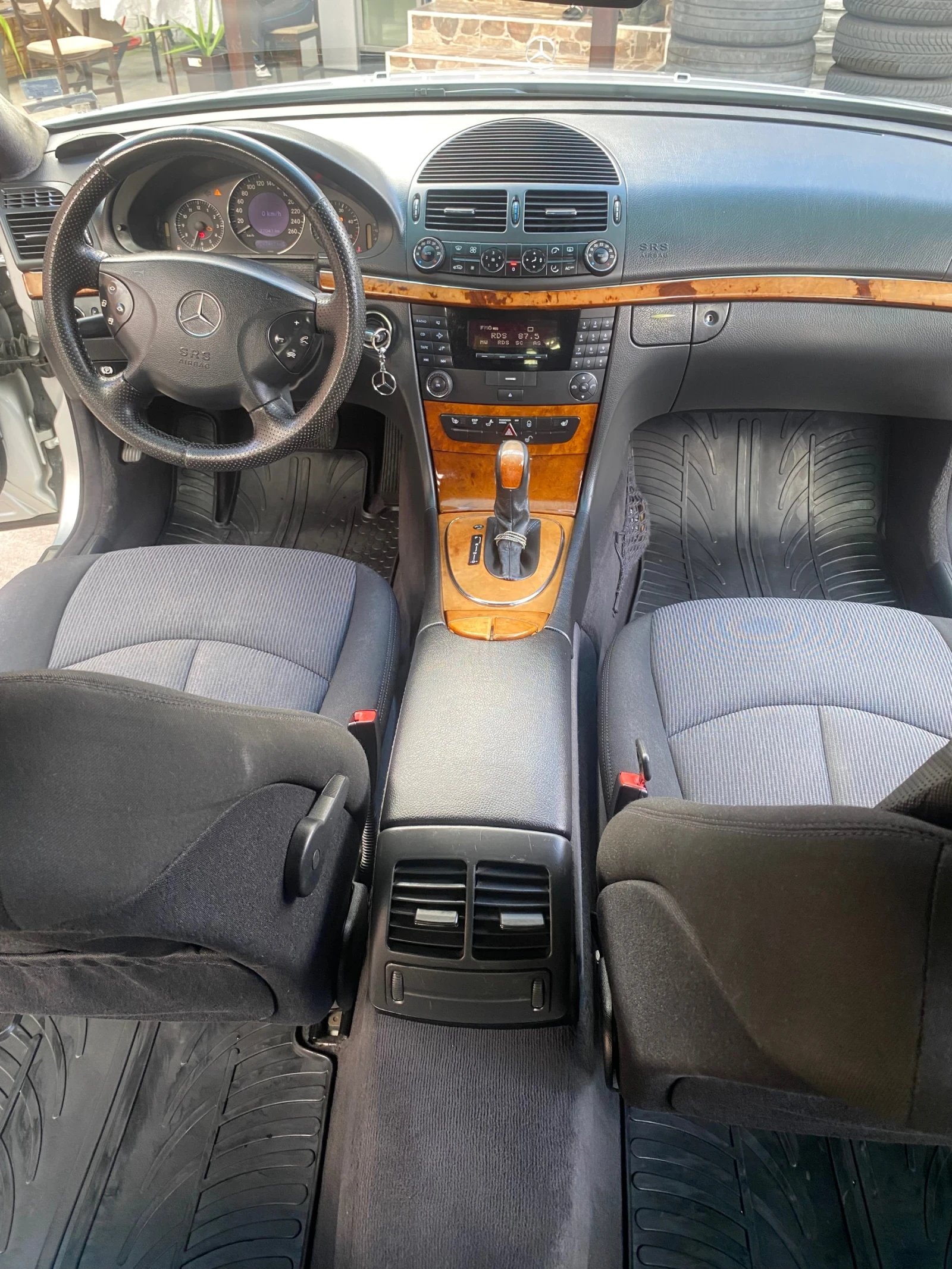 Mercedes-Benz E 220  - изображение 5