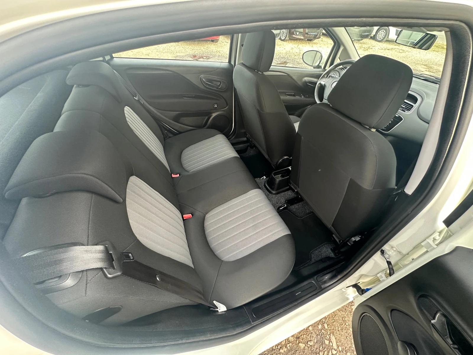 Fiat Punto 1.3JTD* TOP* EVRO6* 22.11.2017 - изображение 8