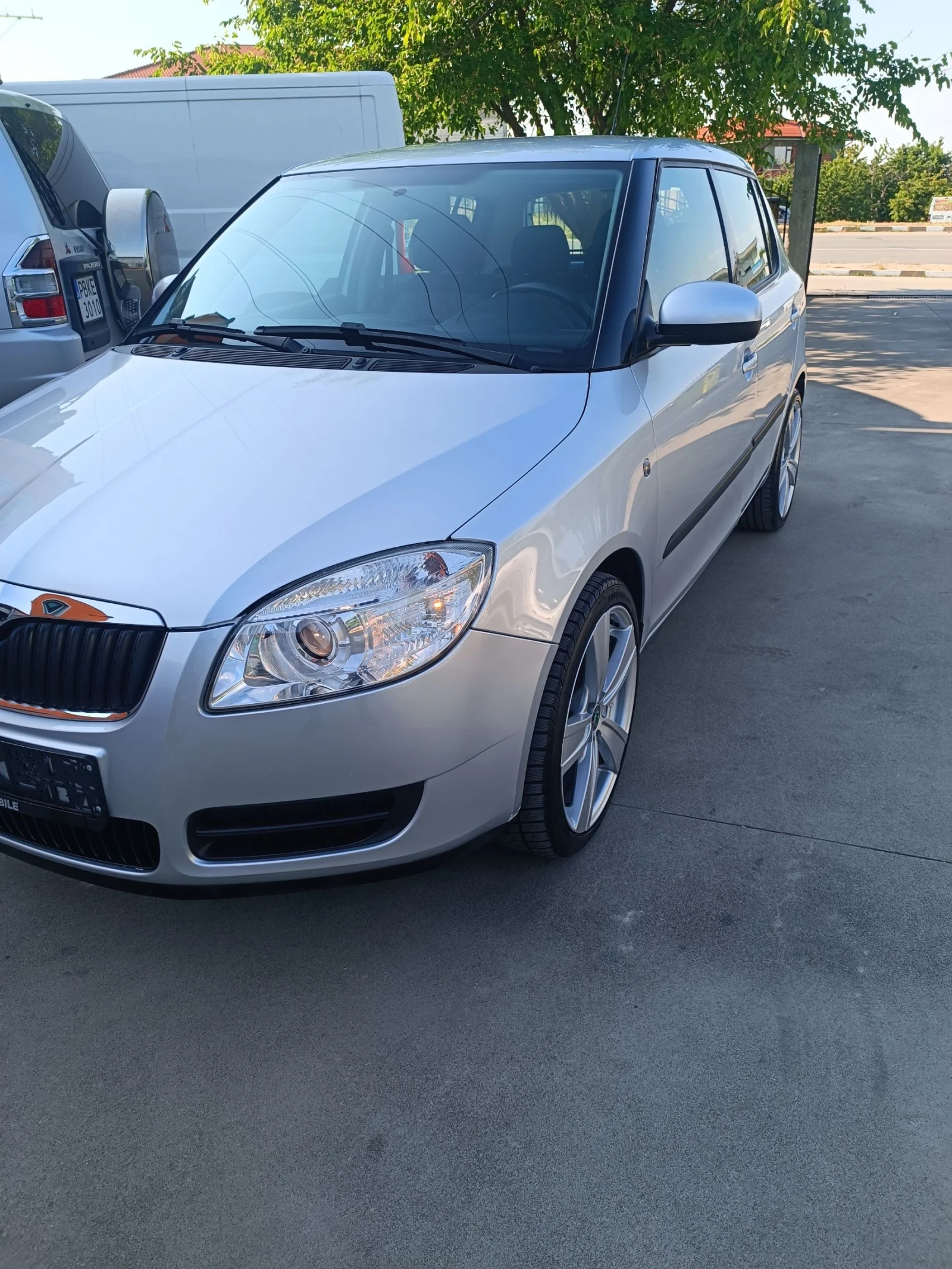 Skoda Fabia 1.4i 85ks  XENON - изображение 3