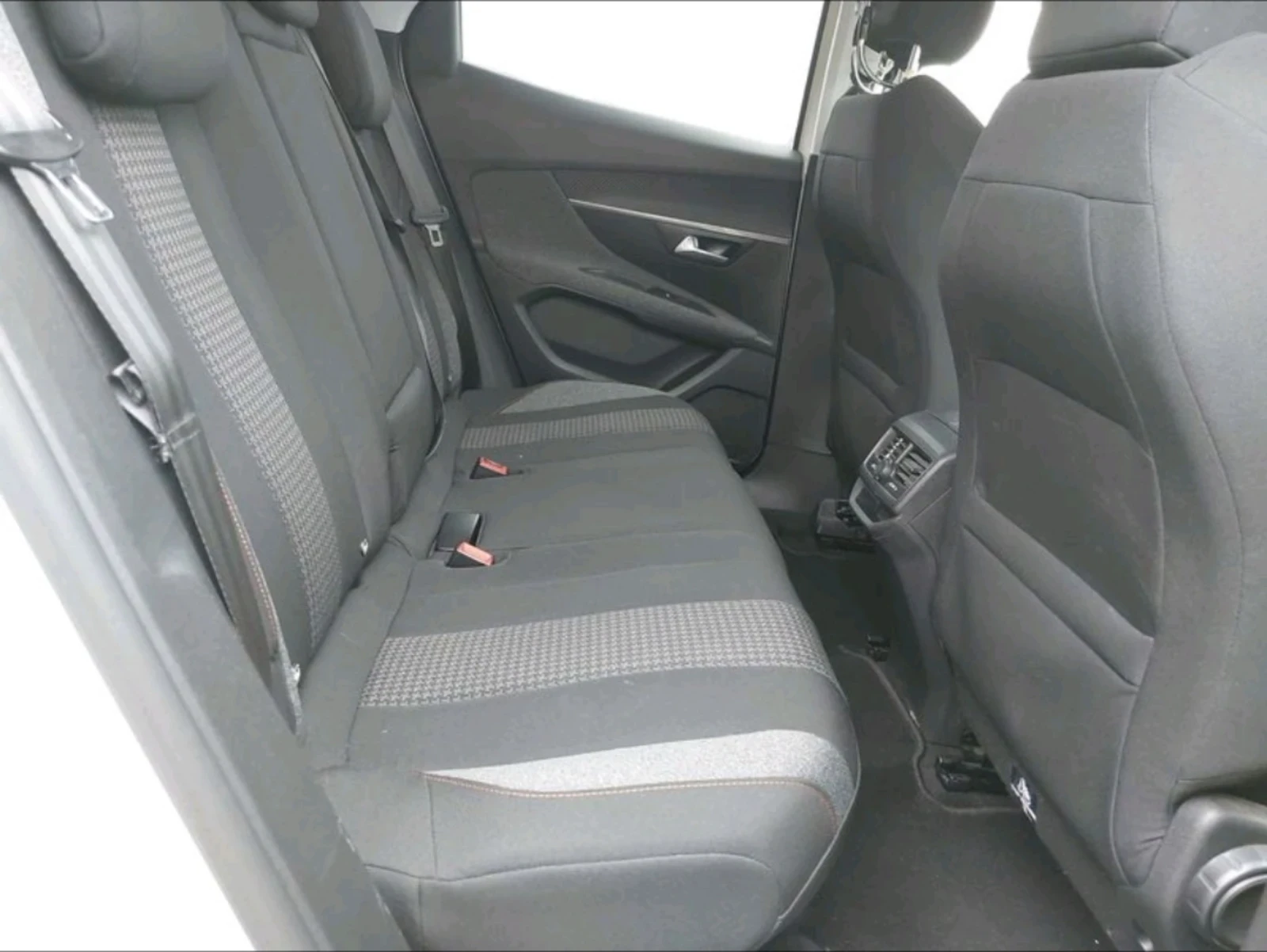 Peugeot 3008 1.2e-THP 130 - изображение 10