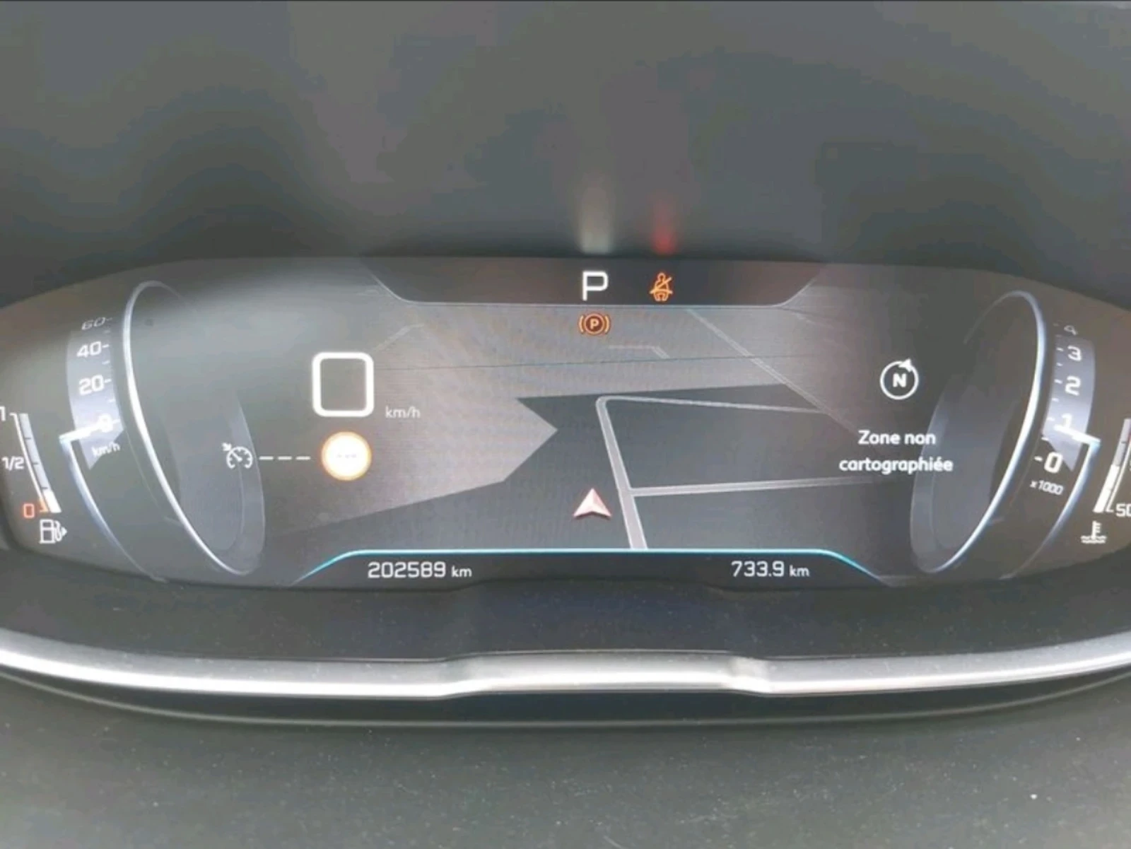 Peugeot 3008 1.2e-THP 130 - изображение 9