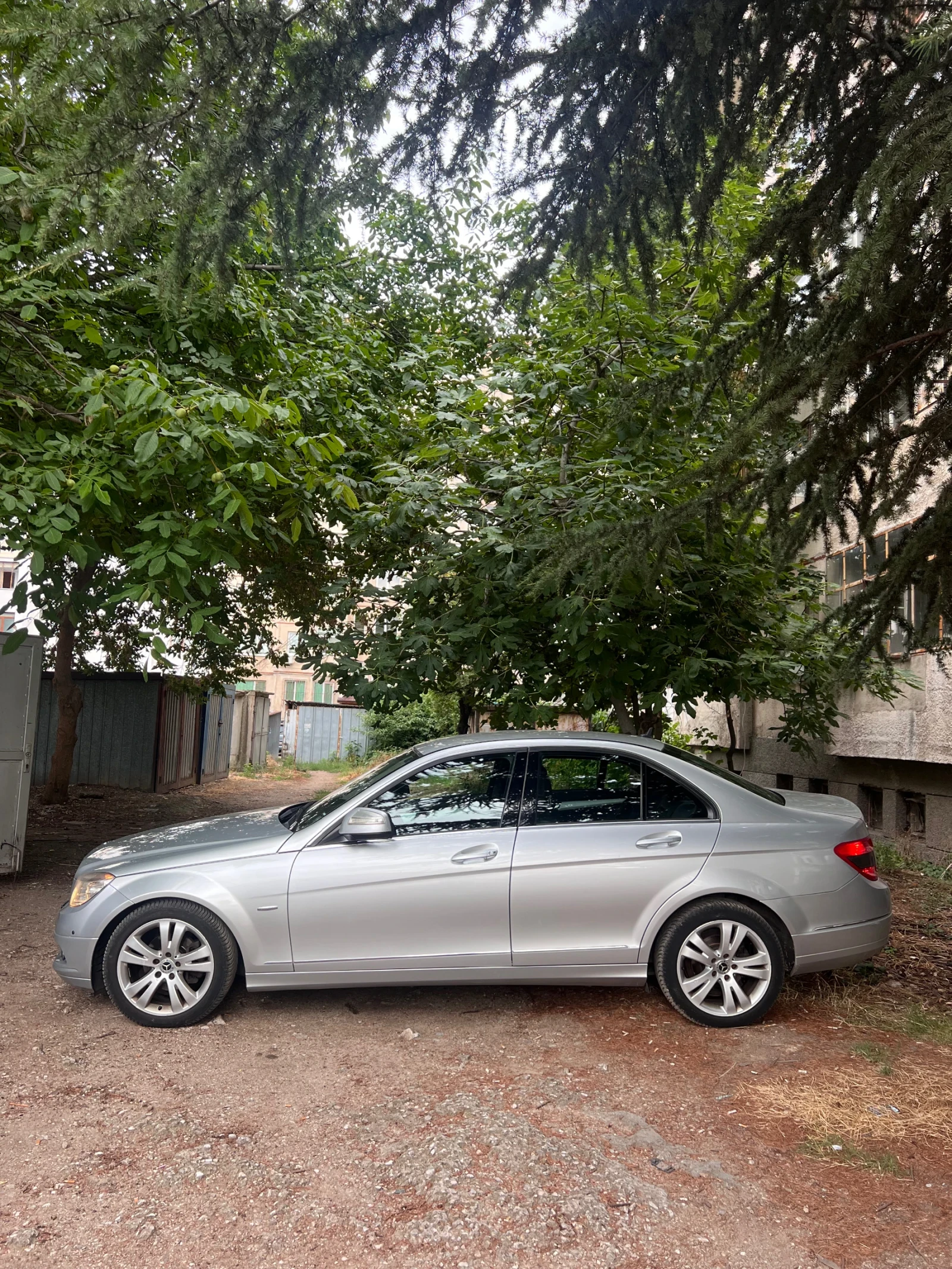 Mercedes-Benz C 200  - изображение 2