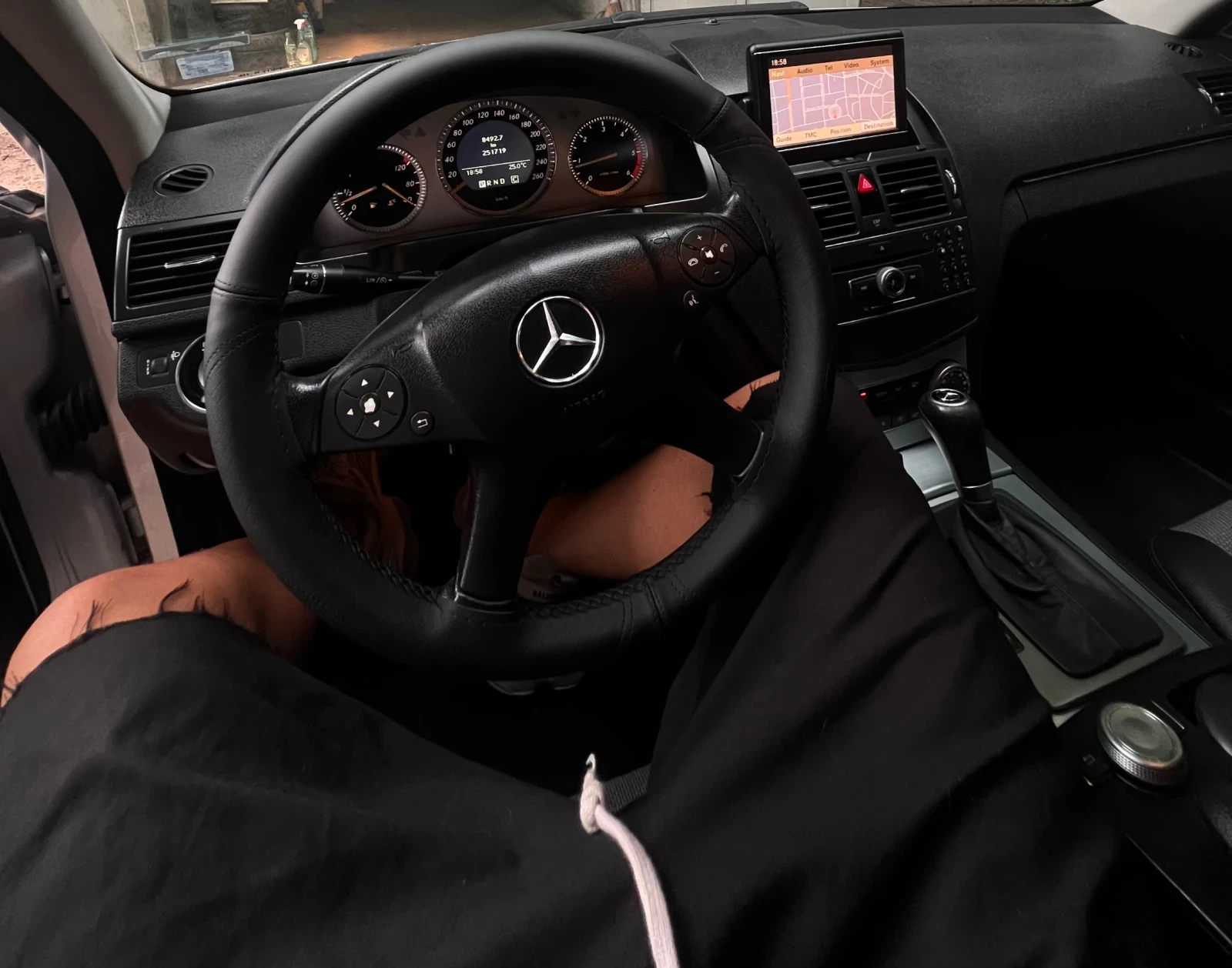 Mercedes-Benz C 200  - изображение 8