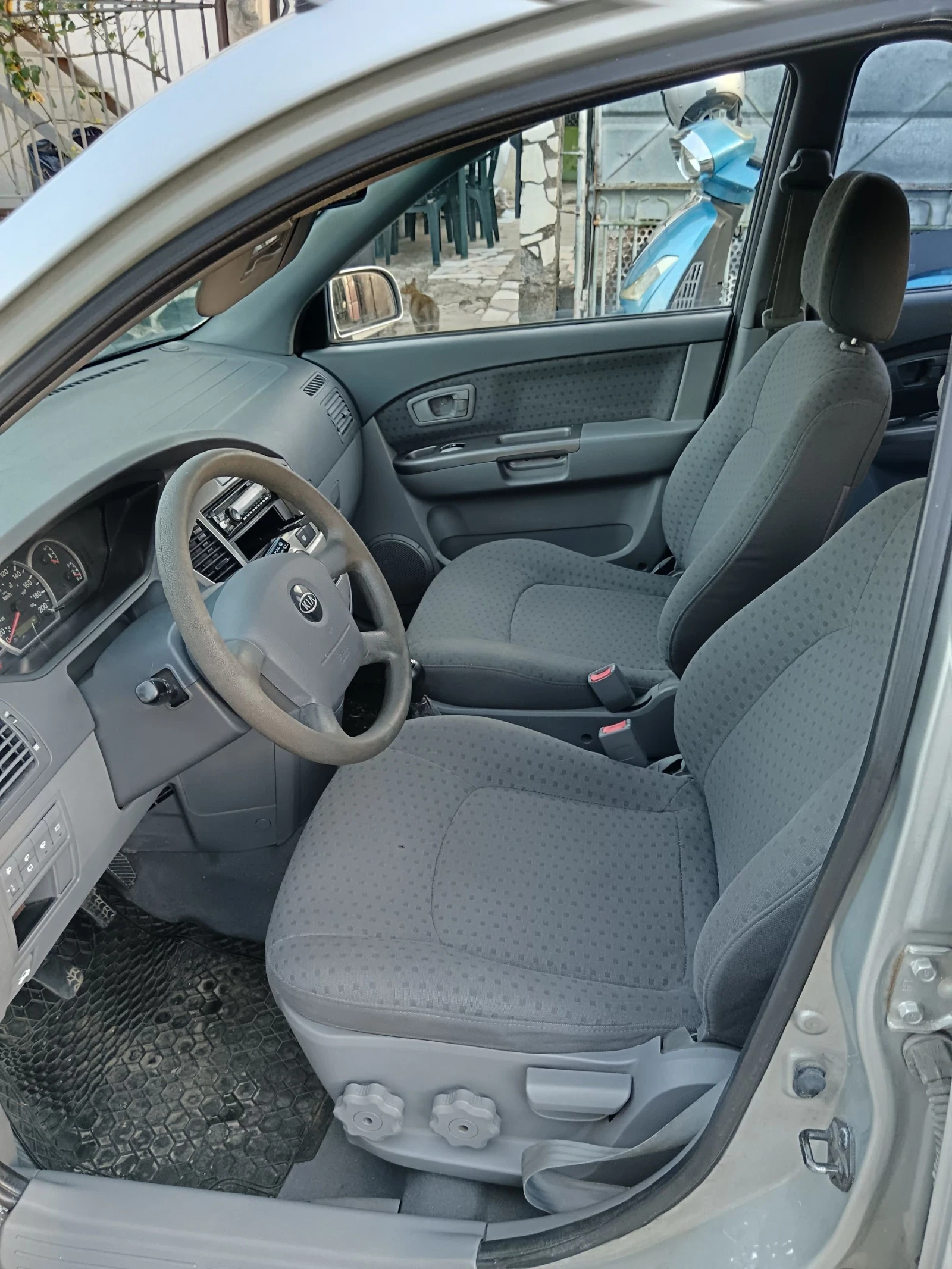 Kia Carens 2.0 CRDI | Mobile.bg — изображение 12