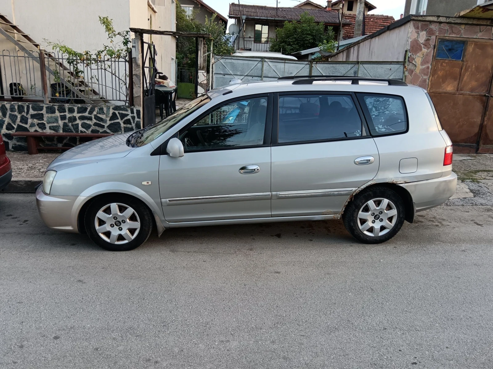 Kia Carens 2.0 CRDI | Mobile.bg — изображение 6