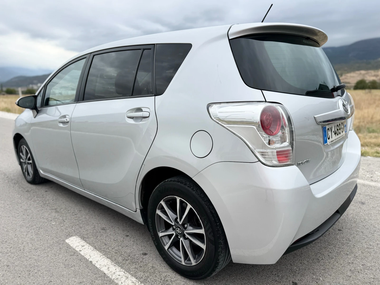 Toyota Verso 2.0 D-4D / EXECUTIVE / NAVI / CAMERA / PANORAMA - изображение 6