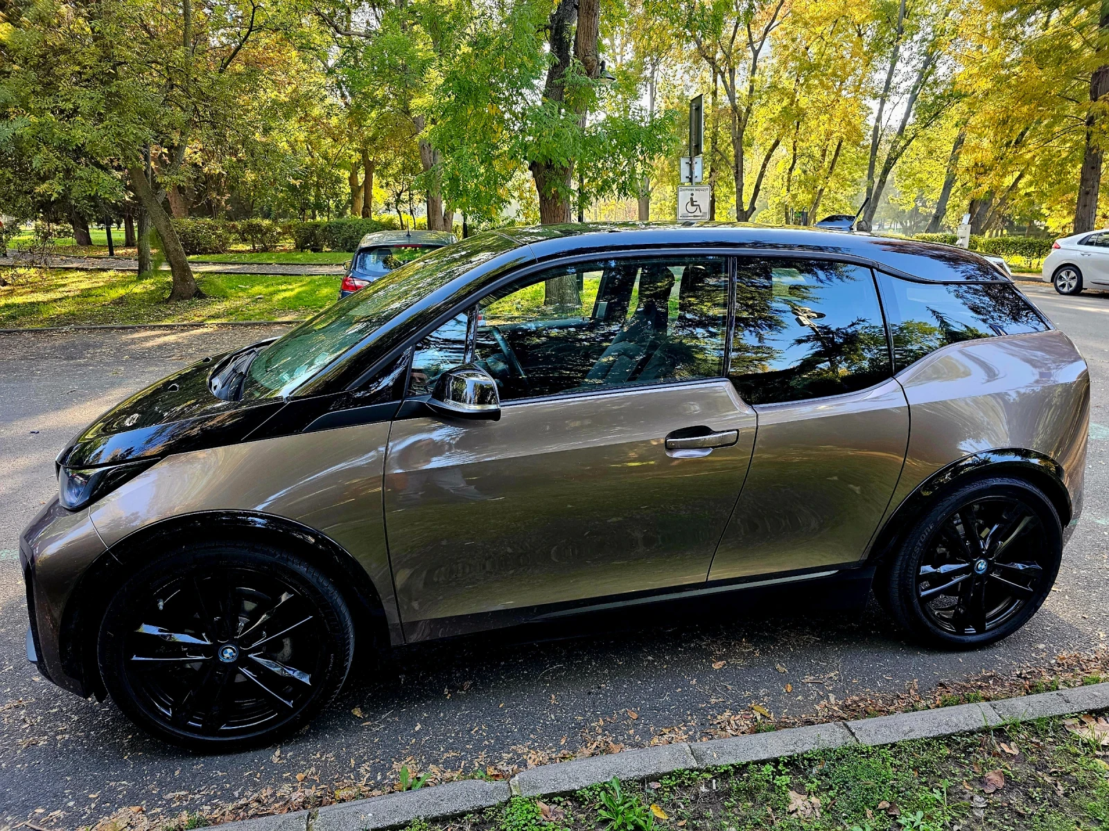BMW i3 S, Кожа, Термопомпа, 120Ah - изображение 2
