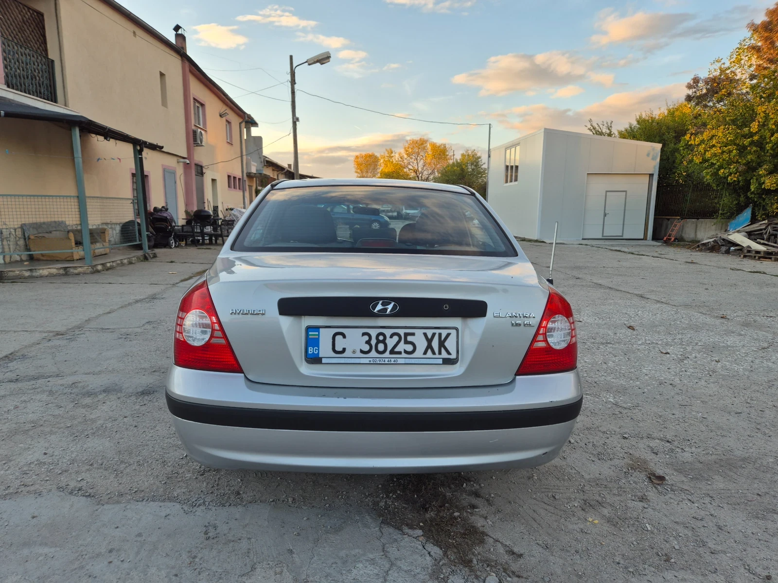 Hyundai Elantra | Mobile.bg   4
