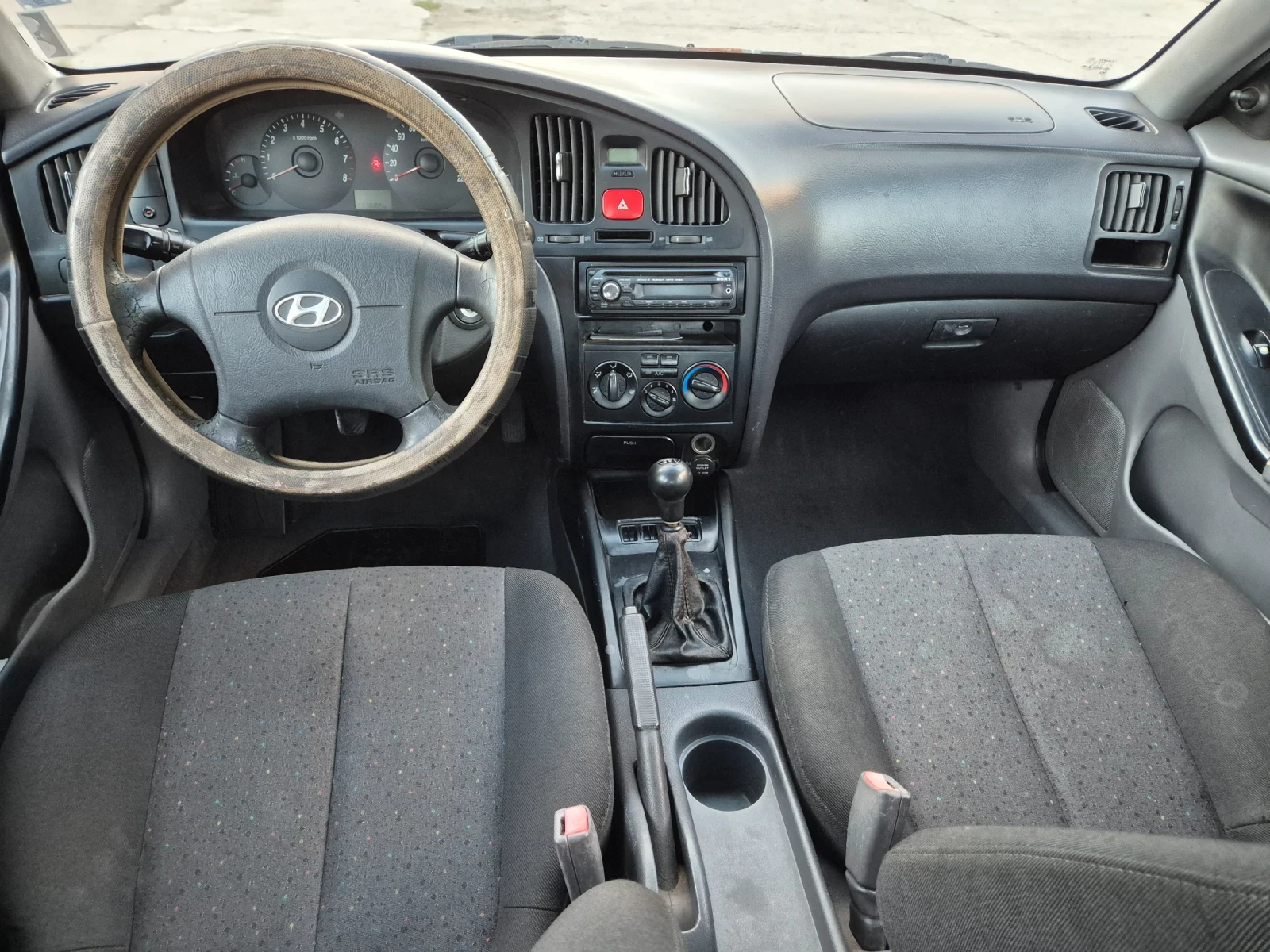 Hyundai Elantra | Mobile.bg   12