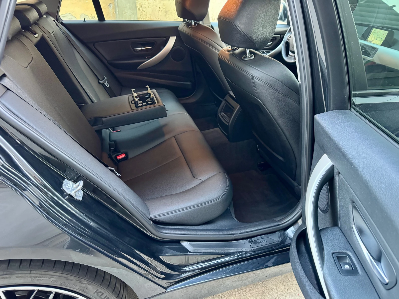 BMW 318 2.0d, снимка 14 - Автомобили и джипове - 53728217