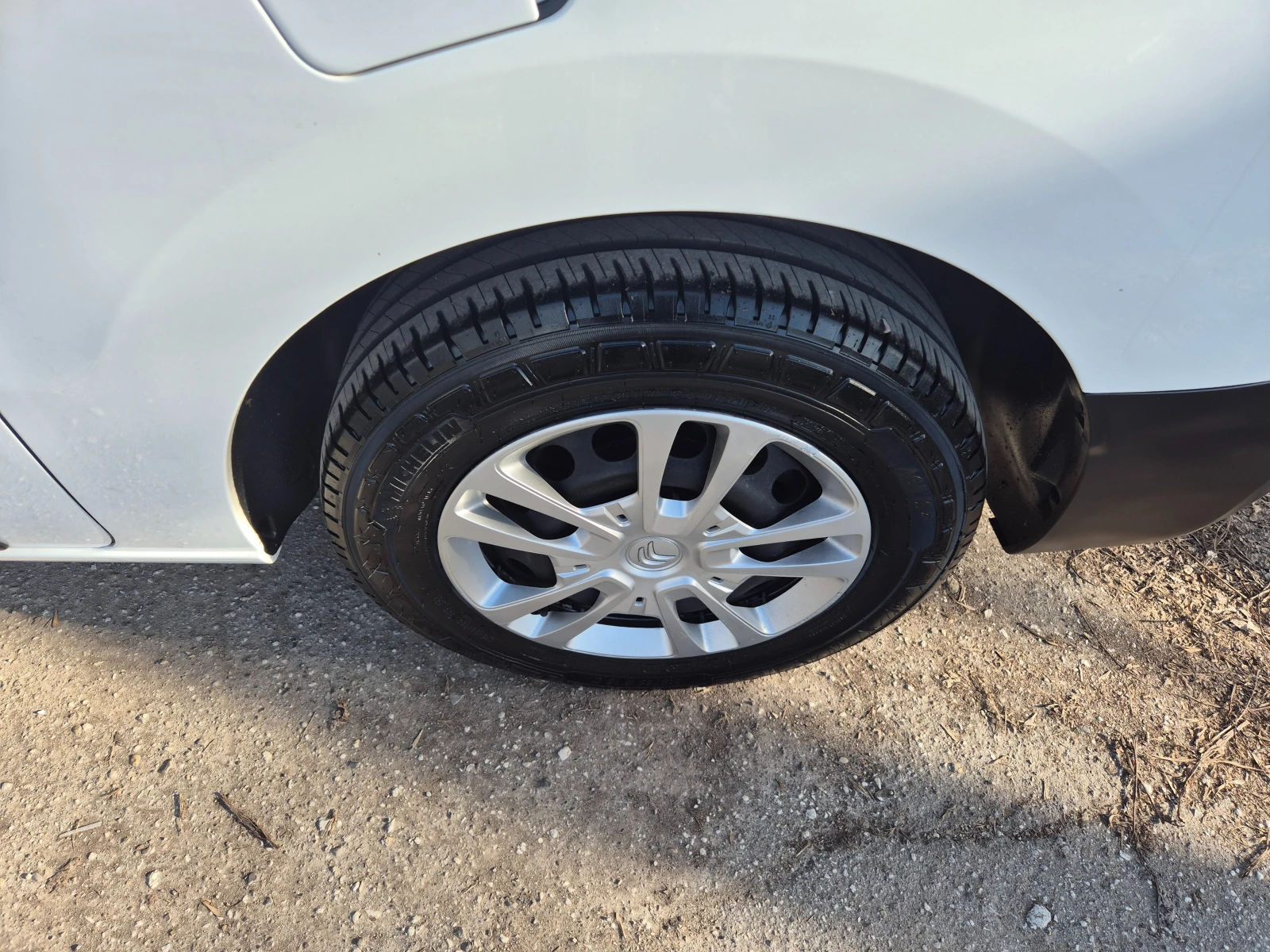 Citroen Jumpy 1.6HDI 6 МЕСТА 2БРОЯ СТР. ВРАТИ, снимка 16 - Автомобили и джипове - 53783260