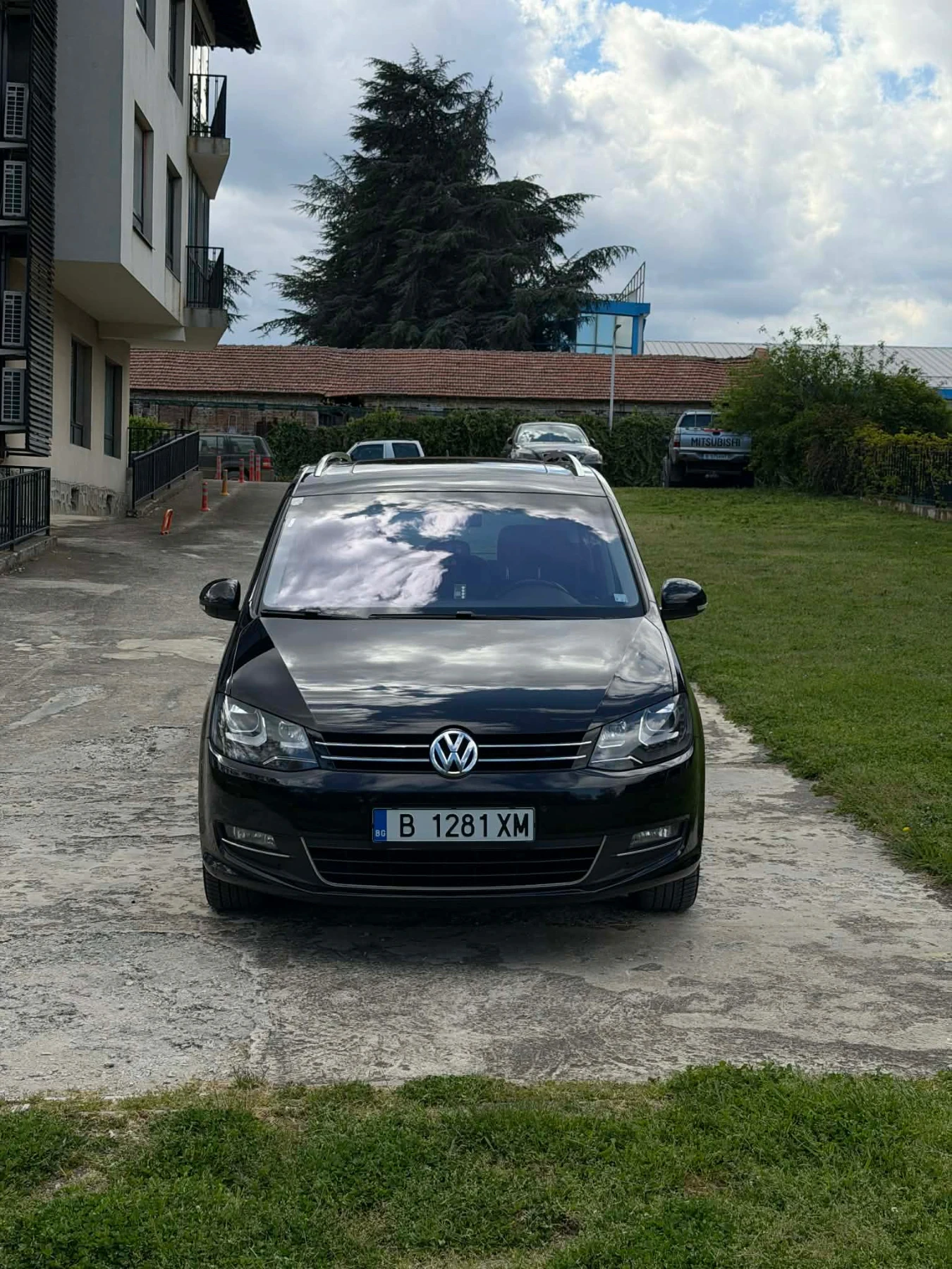 VW Sharan 7N 2.0 TDI 170 к.с. DSG   7 места, Sky, снимка 2 - Автомобили и джипове - 53816670