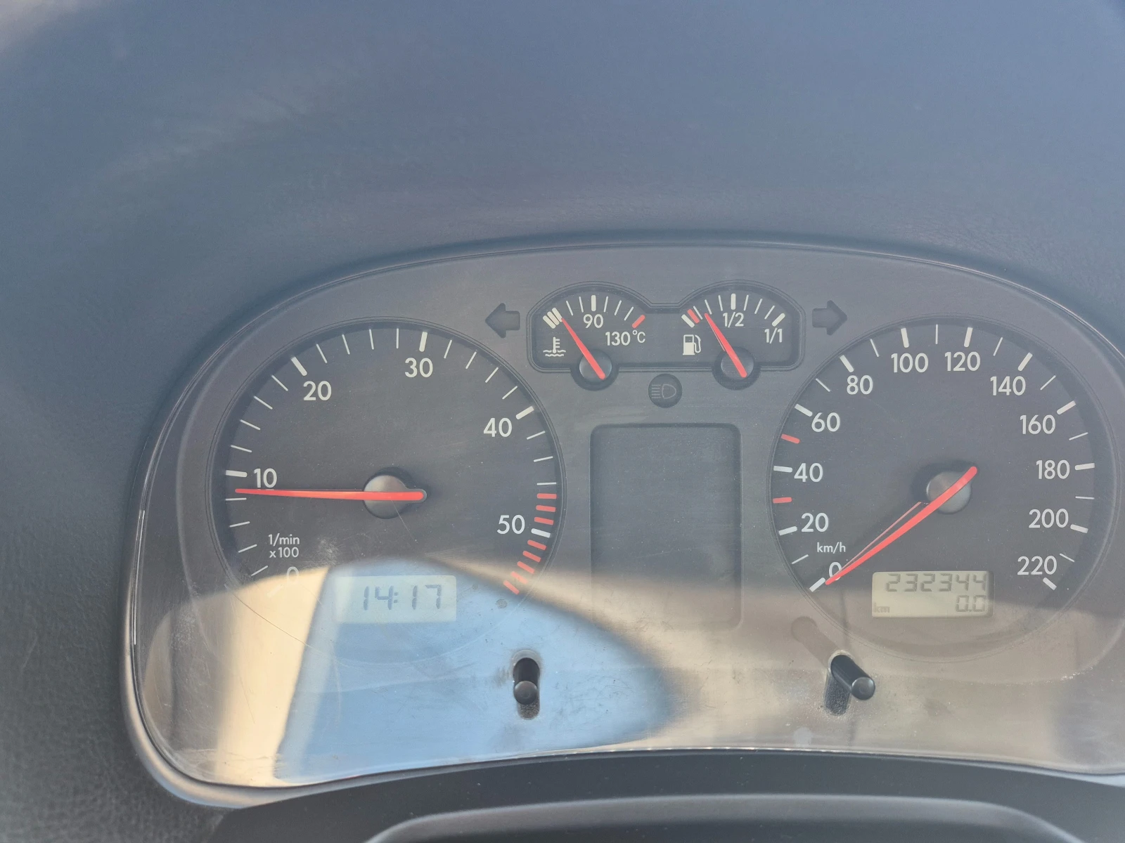 VW Golf 1.9 TDI, снимка 14 - Автомобили и джипове - 53892075