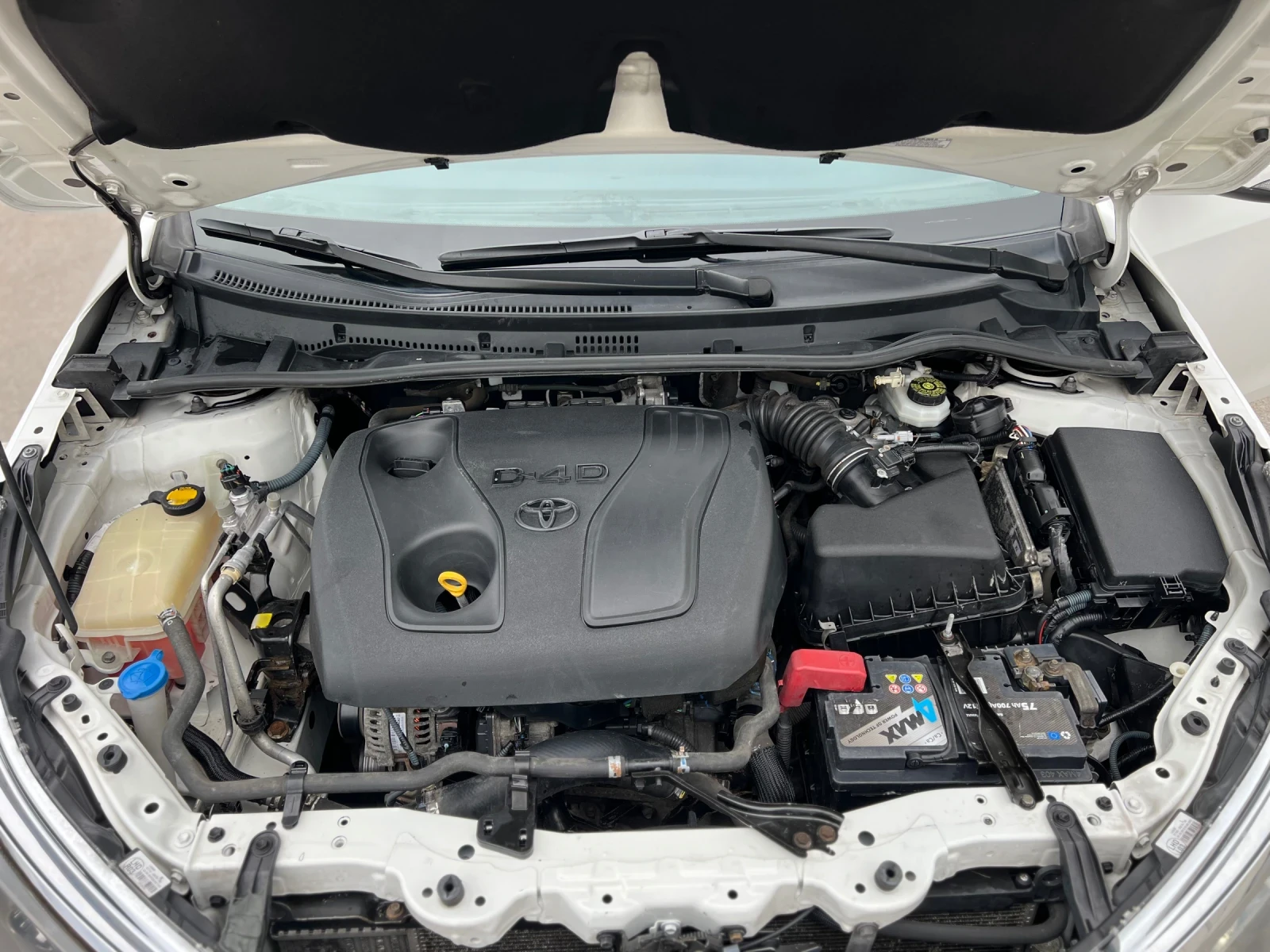 Toyota Corolla 1.4D-4D, снимка 13 - Автомобили и джипове - 54065617