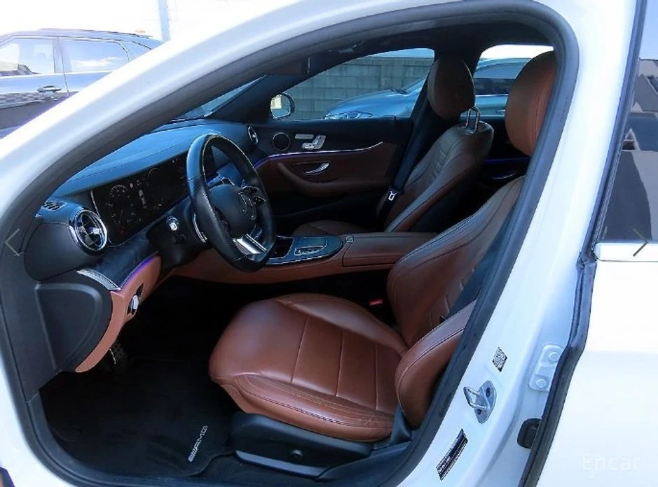 Mercedes-Benz E 220, снимка 5 - Автомобили и джипове - 54141443