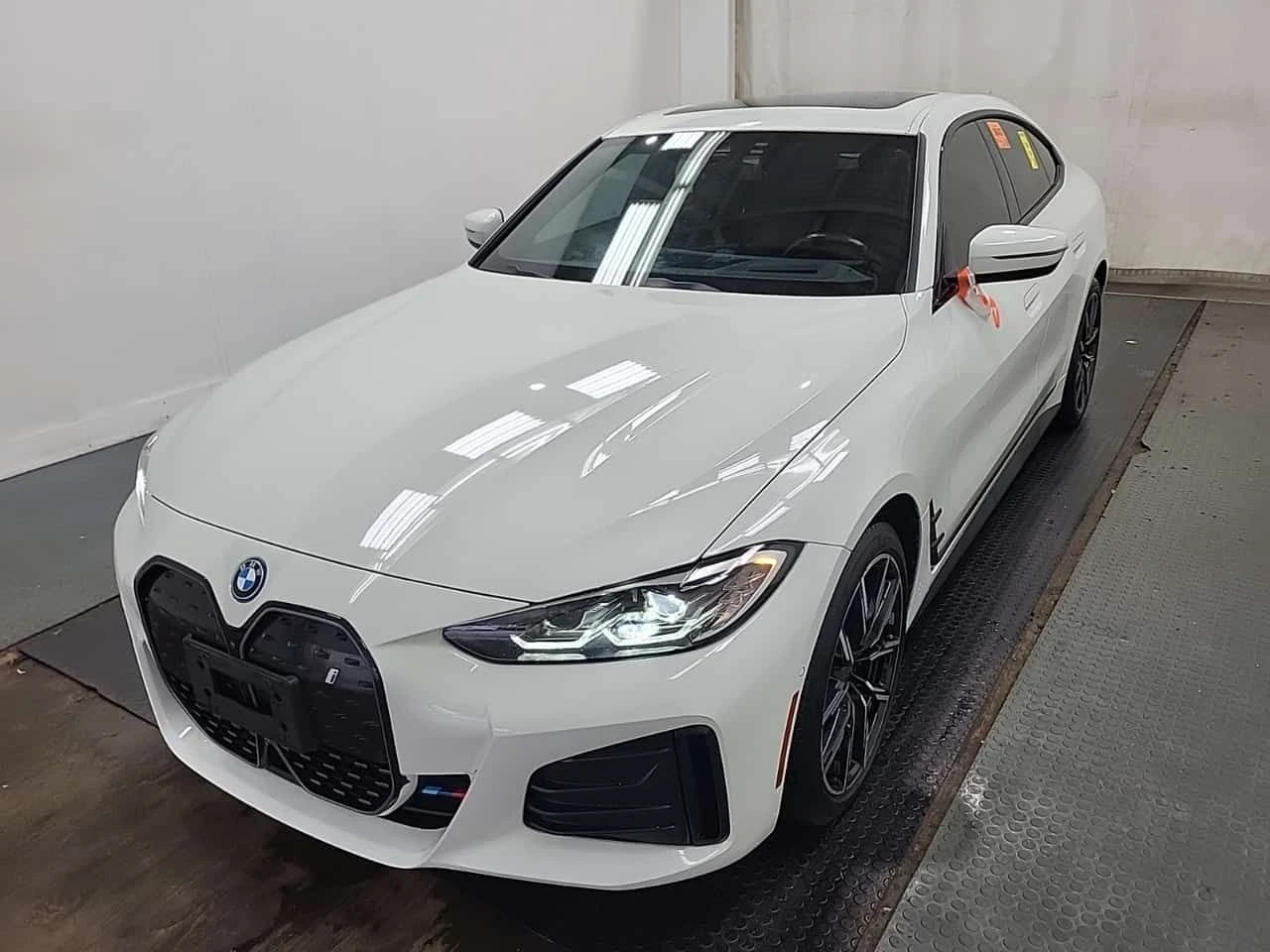 BMW i4 * EDRIVE40 * CARFAX * БЕЗ ПЪРВОНАЧАЛНА ВНОСКА