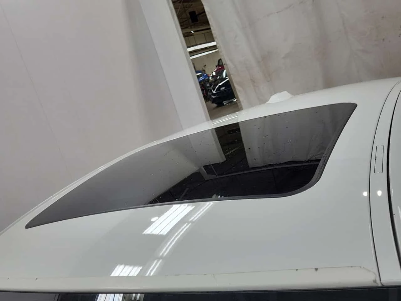 BMW i4 * EDRIVE40 * 360 * AMBIENT * SUNROOF * KEYLESS, снимка 7 - Автомобили и джипове - 54383849