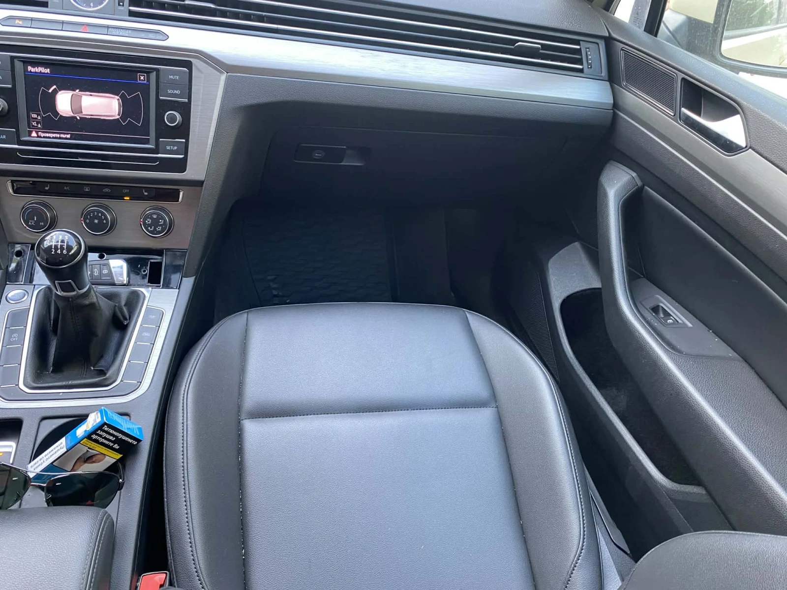 VW Passat B8, снимка 13 - Автомобили и джипове - 54399702